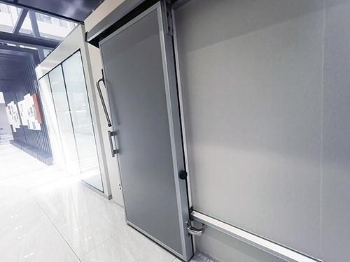 Деталі дверцят холодної камери з листової сталі з покриттям